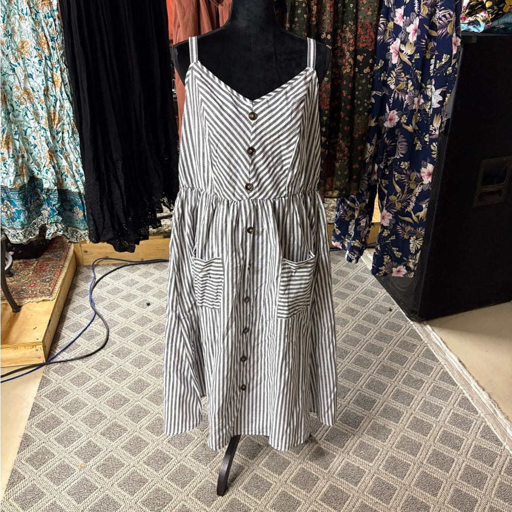 Striped Button-Front Sundress with Pockets - Black & White